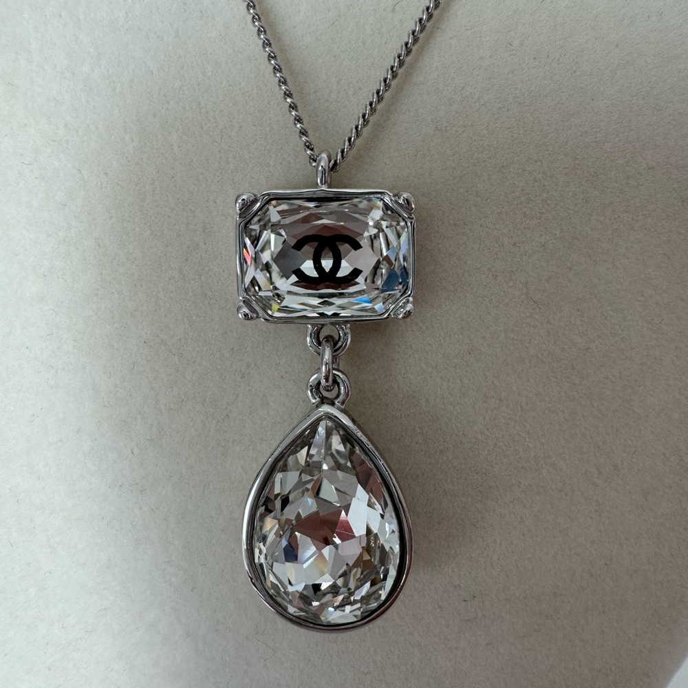 NECKLACE - Picture 2 of 8